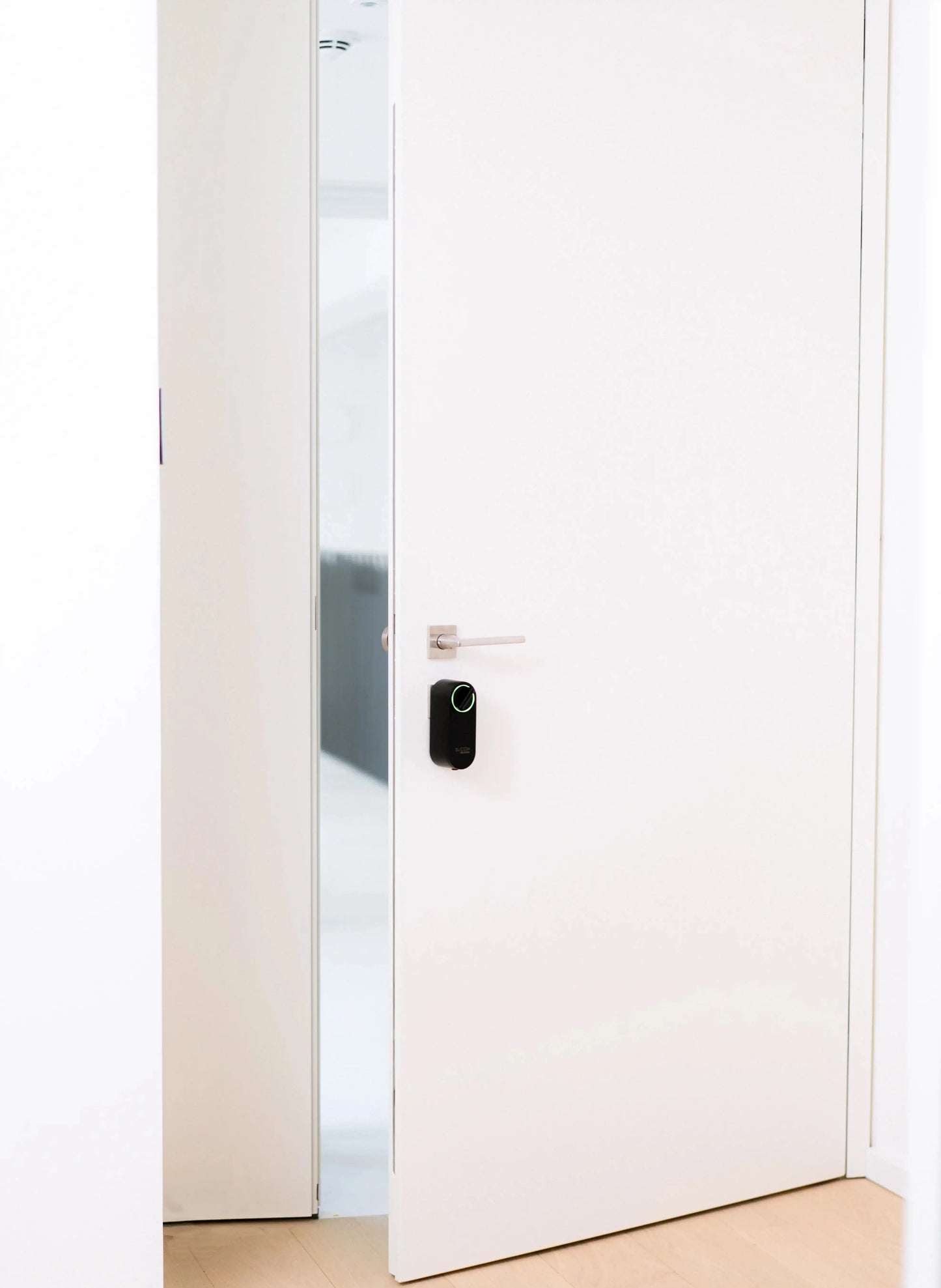 EL50 Smart Lock an der Innenseite der Tuer